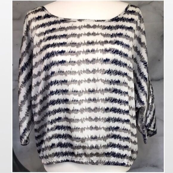 Cynthia Rowley Top Womens Medium Cold Shoulder Blue Striped White Blouse - Picture 3 of 16